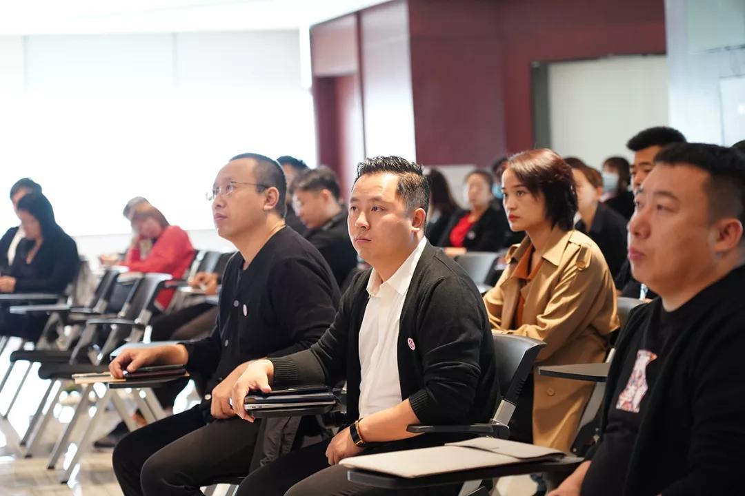 鍖椾含鏍煎鍗庡寳杩愯惀涓績,鏍煎鏁欒偛鍗庡寳杩愯惀涓績