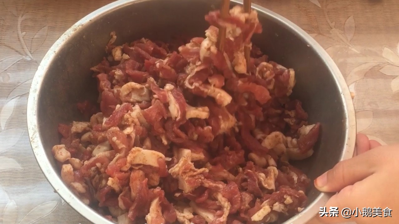 灌香肠的正确做法和配方,灌香肠用什么配方好吃