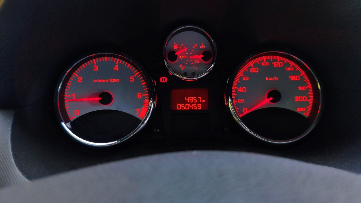 法系车标致207二手车,法系标致207车用什么机油