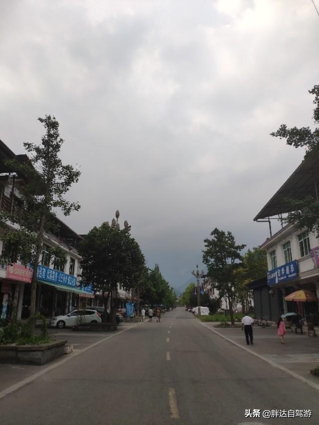 成都哪里可以避暑看萤火虫,成都周边露营看萤火虫哪里最合适