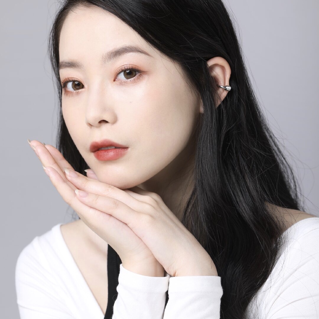 遮瑕膏比粉底更服帖,遮瑕膏和遮瑕液哪个适合新手