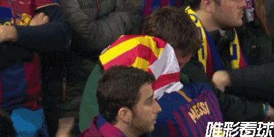 利物浦众将与全场球迷大合唱,利物浦巴萨队歌