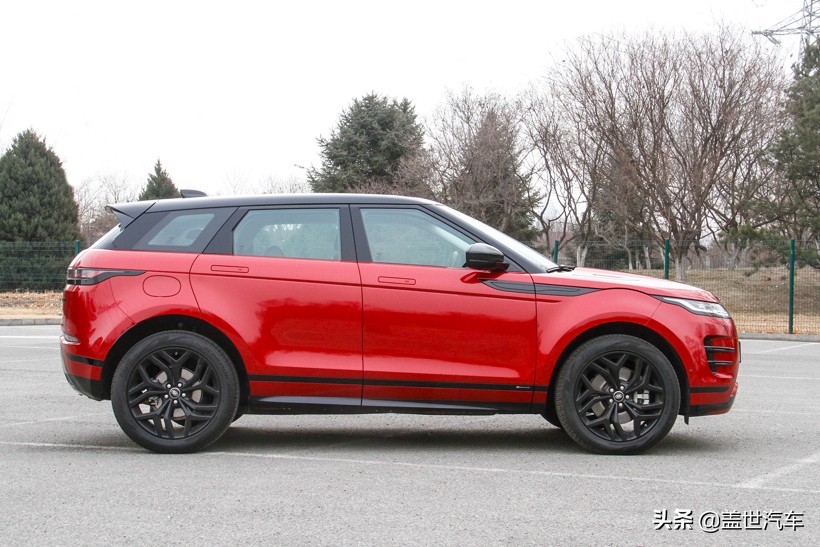 路虎揽胜极光却是个鲜活的例外,路虎揽胜极光刚性车身