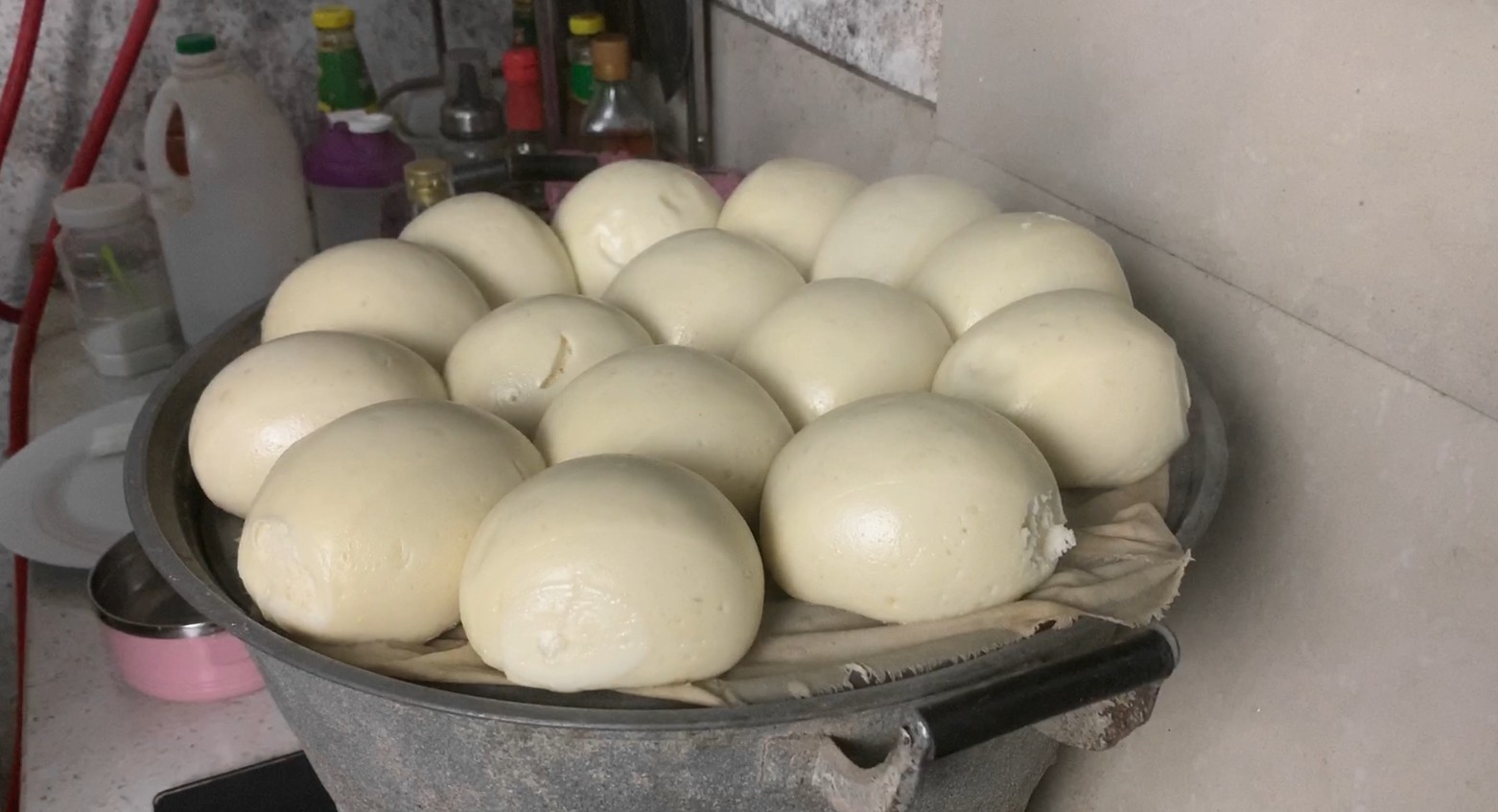 馒头醒发几分钟再蒸比较松软,蒸馒头二次醒发几分钟最好