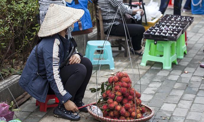 来中越边界做大生意赚大钱的越南阿妹靓靓闷声发财！