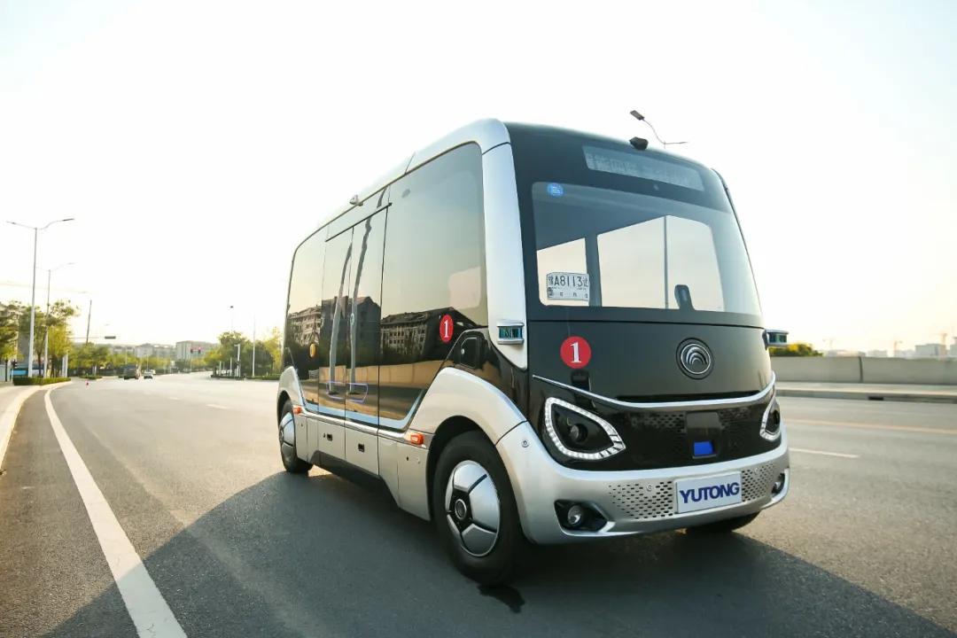 宇通5g智能无人公交巴士,宇通智能无人驾驶公交车投入市场