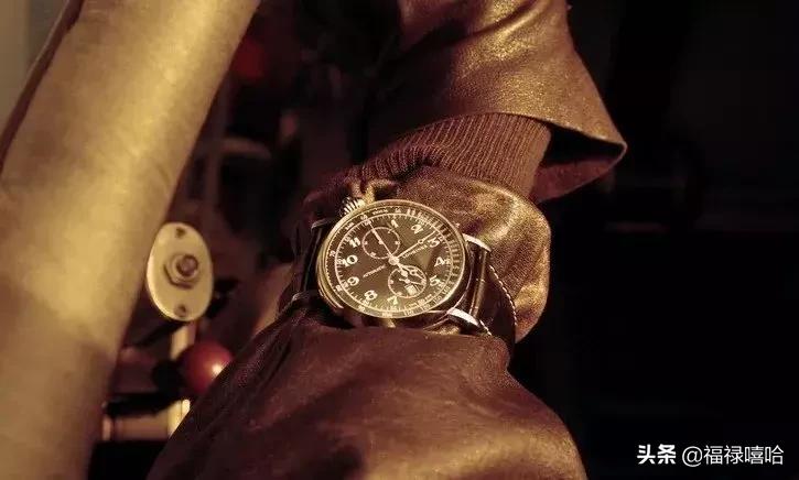 时装周如火如荼，王俊凯、易烊千玺同款腕表佩戴方式RUGet