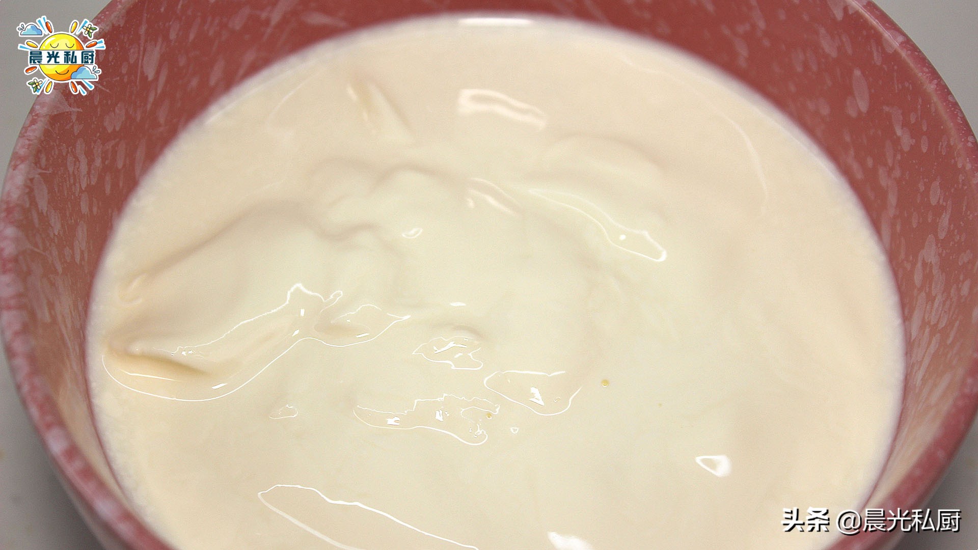 家庭冰淇淋机做冰淇淋免煮,只用水果就能做冰淇淋的冰淇淋机