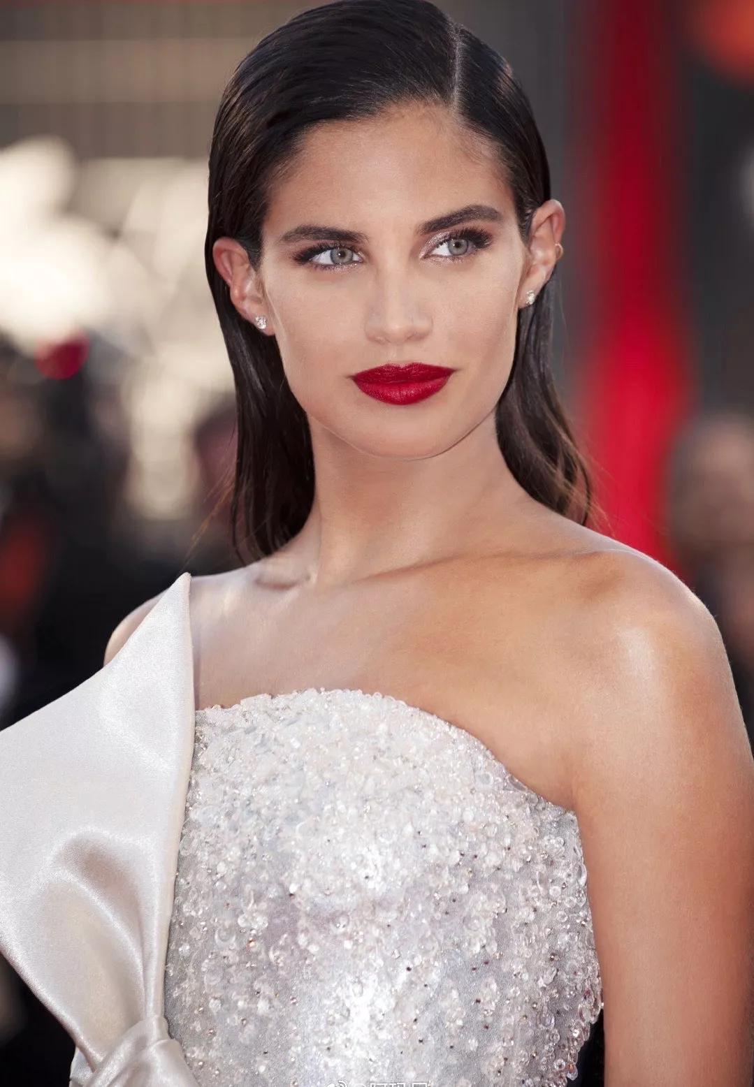 秋冬必备的雾面哑光口红，易烊千玺为你选好了