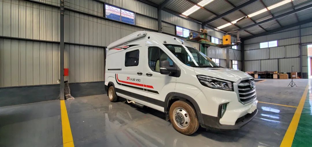 中式风格+48V电路这款中房星耀纵床版B型房车你喜欢嘛?