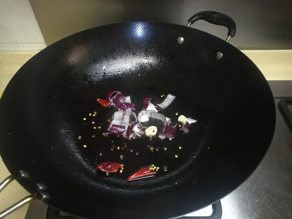 炖排骨汤注意这两步,炖排骨注意啥