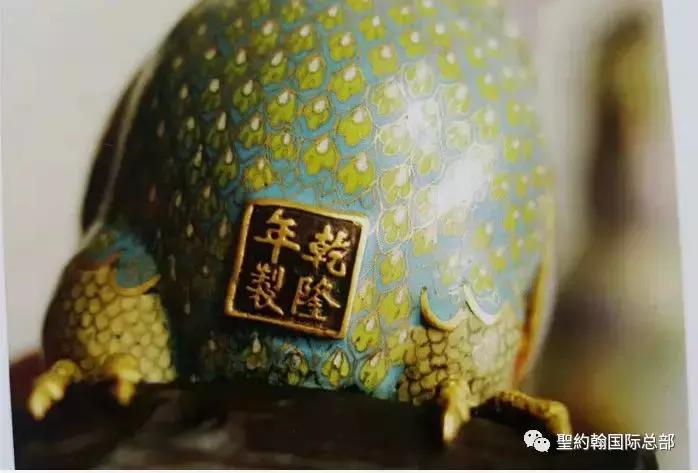 乾隆年官窑铜胎掐丝珐琅彩图文,乾隆铜胎掐丝珐琅彩鸟摆件
