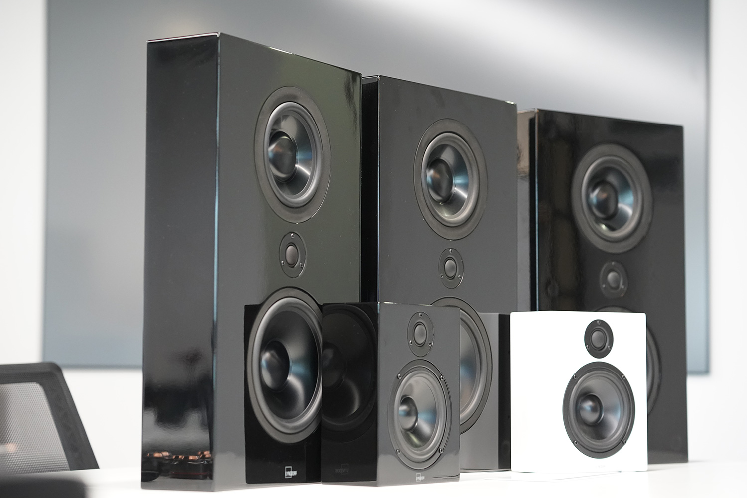 15平方家庭影院音响推荐,极简风家庭影院装修效果