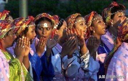 非洲最残忍的风俗，年青女子被亲生父母送去割礼，至今依然保留着