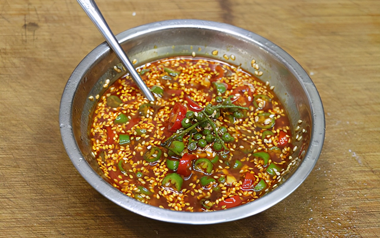 鸡肉不要辣椒怎么做好吃,鸡肉不要炒着吃了教你懒人新做法