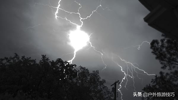 暴雨气象科普讲解,夏季极端天气灾害常识