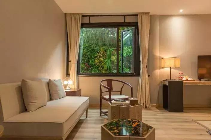 成都全景落地窗酒店推荐,成都高层观景酒店推荐