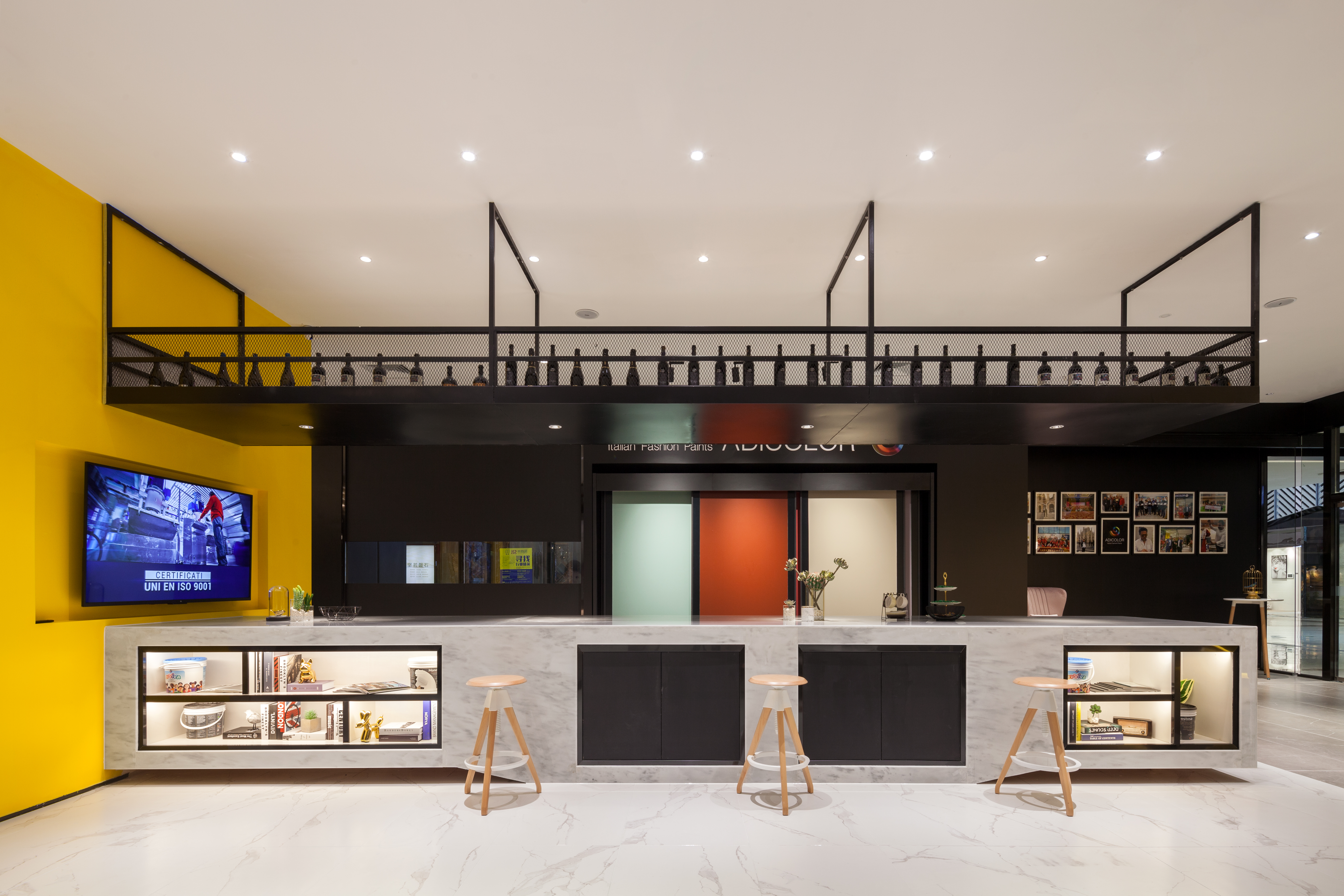 由伟壮设计高端研发中心,涂料店设计大师排名前十