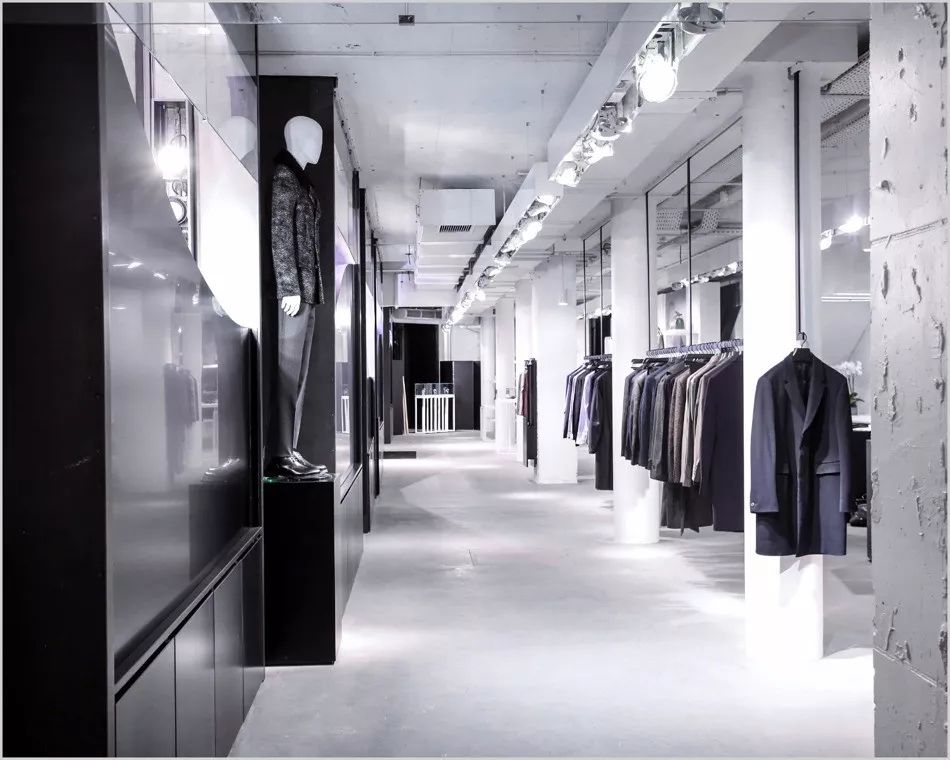 开一家品牌服装店,开一家男女服装店