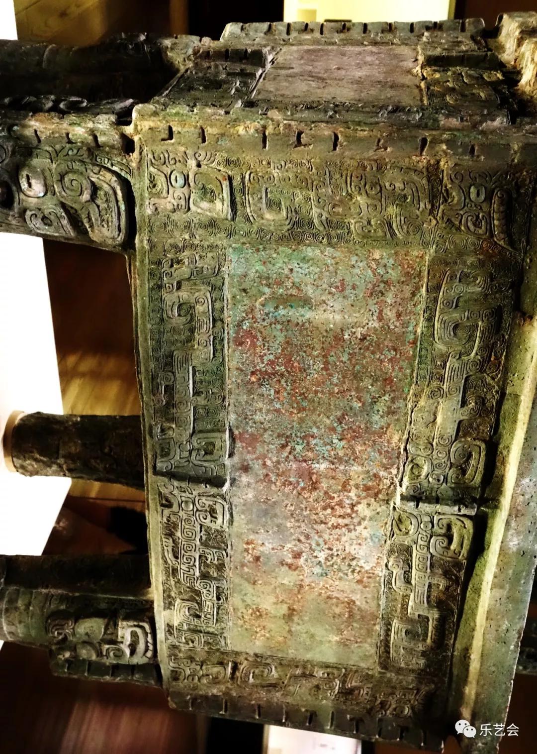 汉代青铜鼎三足鼎价格,海内著名三件青铜大鼎