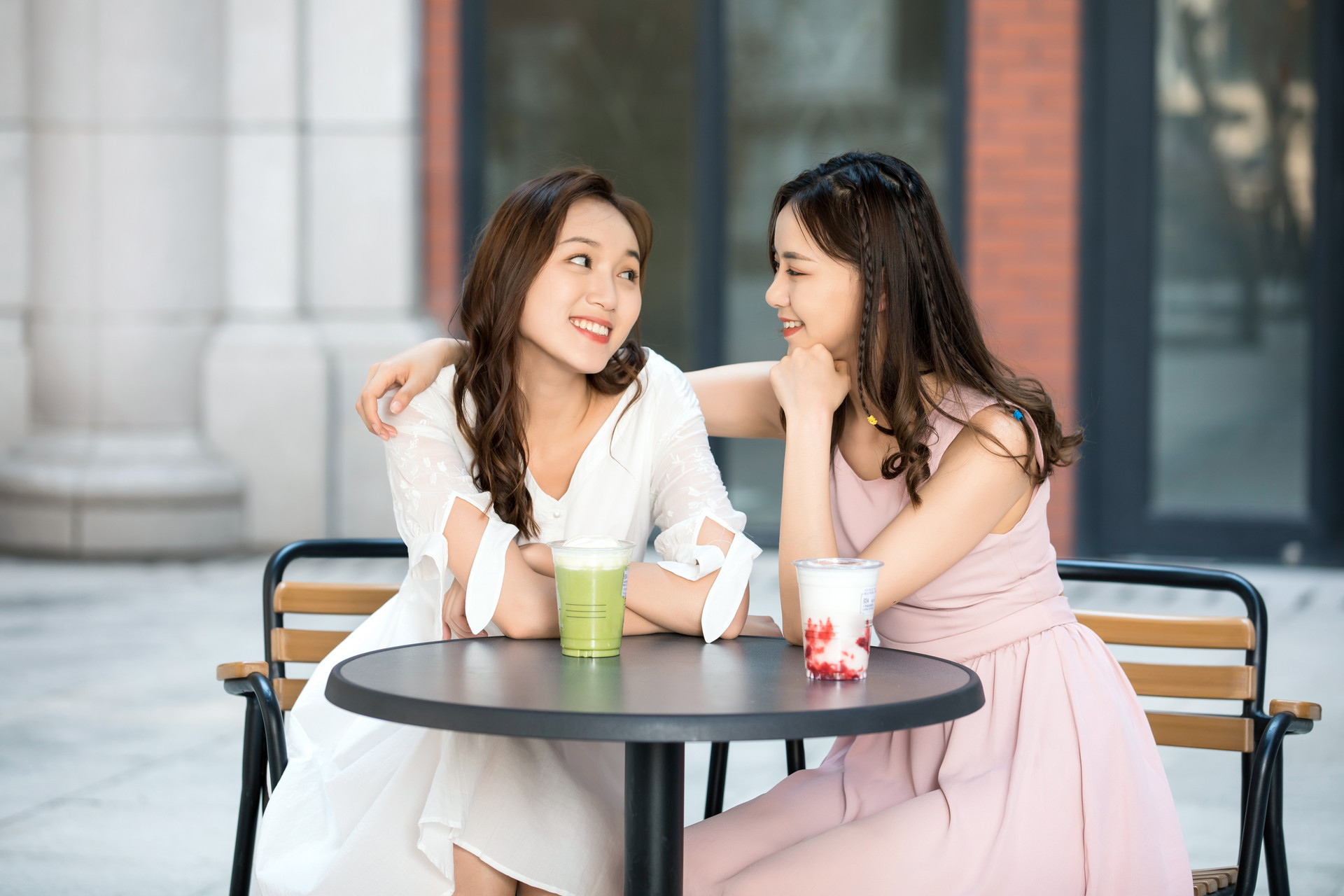 越是无知的人越相信绝对的存在,达克效应的思维是什么