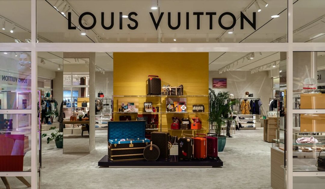 Kylie把公司卖了6个亿？DIORandRIMOWA小箱子终于可以背上身！「每周时报」