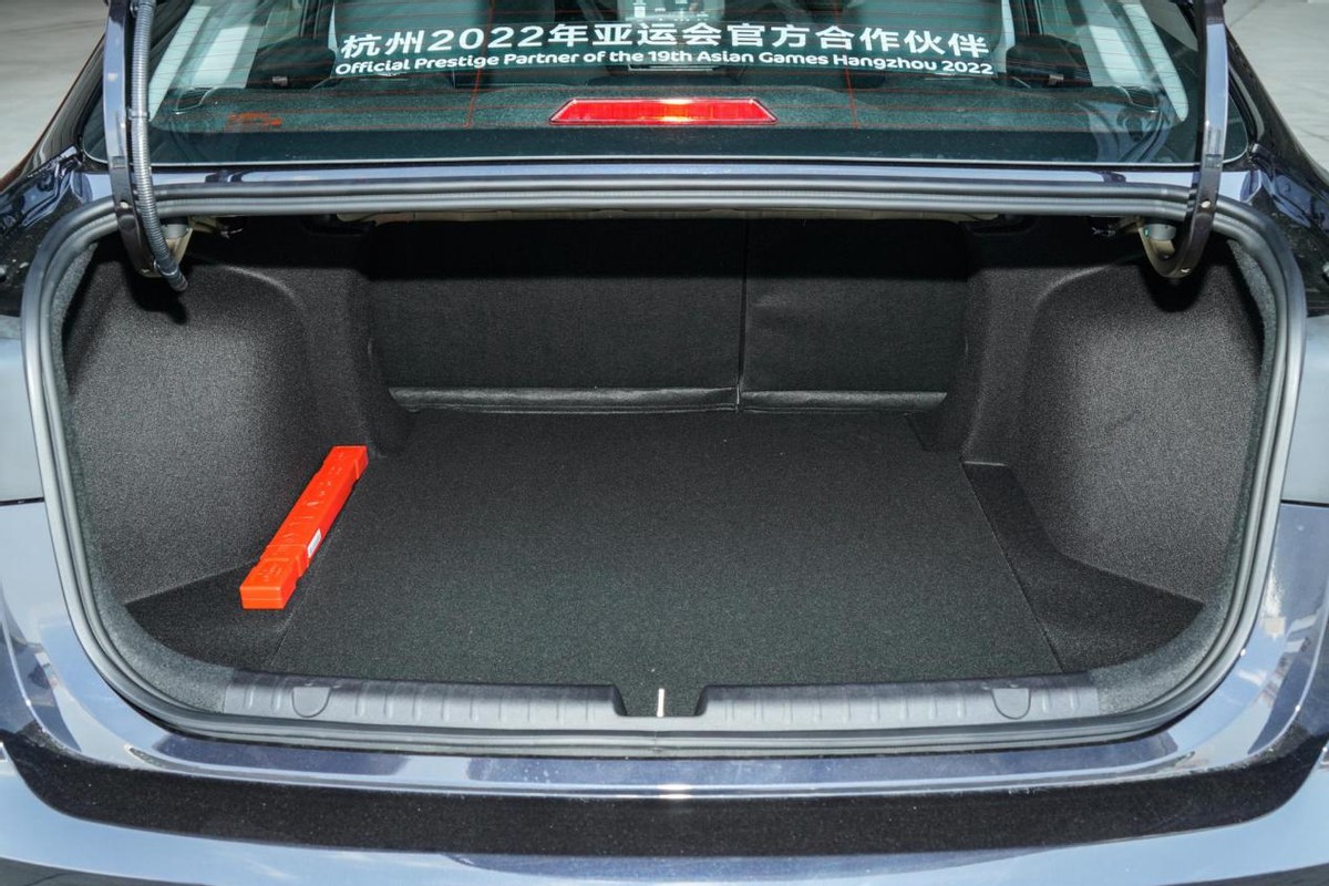 国产汽车买吉利好还是买宝骏好,长安吉利宝骏哪个车的质量好