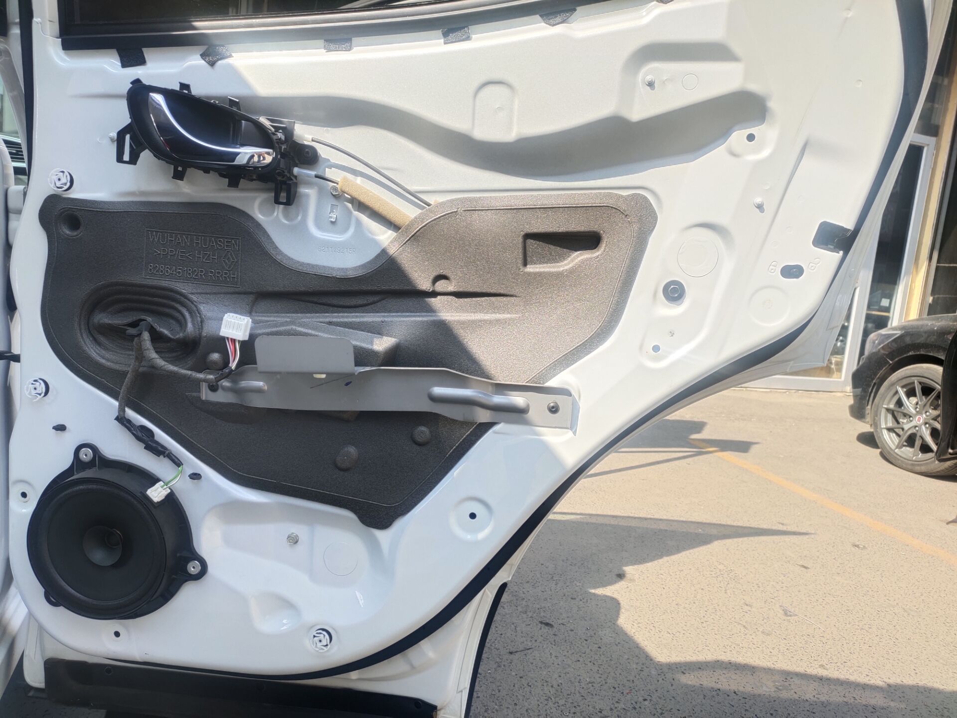 雷诺科雷傲音响改装案例,雷诺汽车音响改装