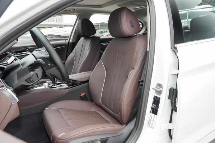 2020款525li豪华套装,2021525li豪华套装