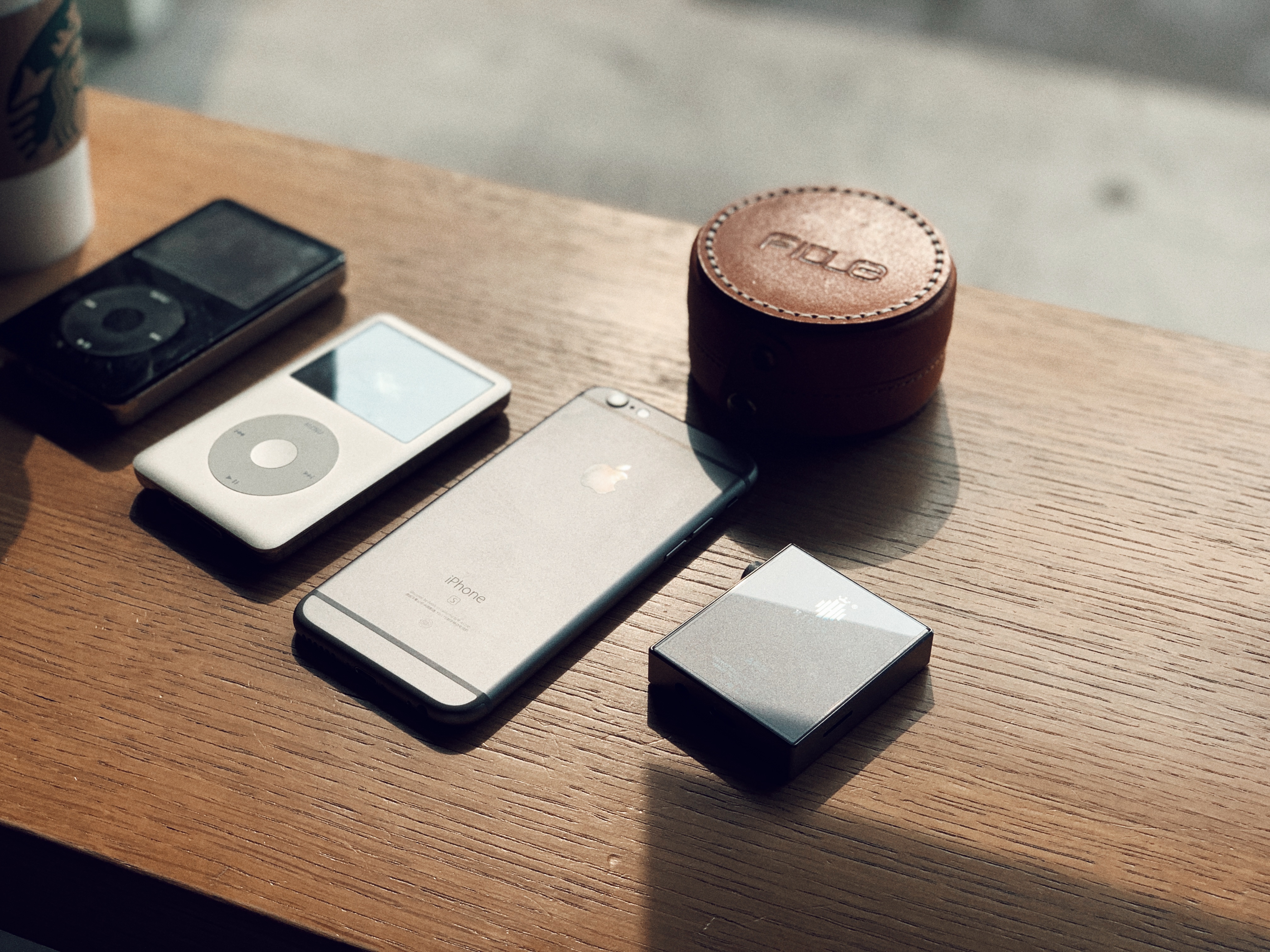 手机没有了耳机口，音乐*载下**网站被封杀，未来我们该如何HIFI？