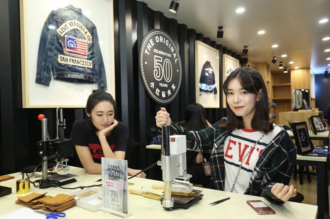 哈尔滨首家THELEVISTAILORSHOP实现您的丹宁梦想