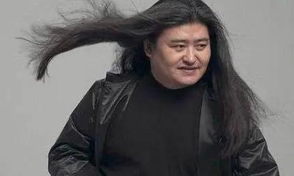 女性自己在家剪头发视频,中年妇女自己在家剪头发