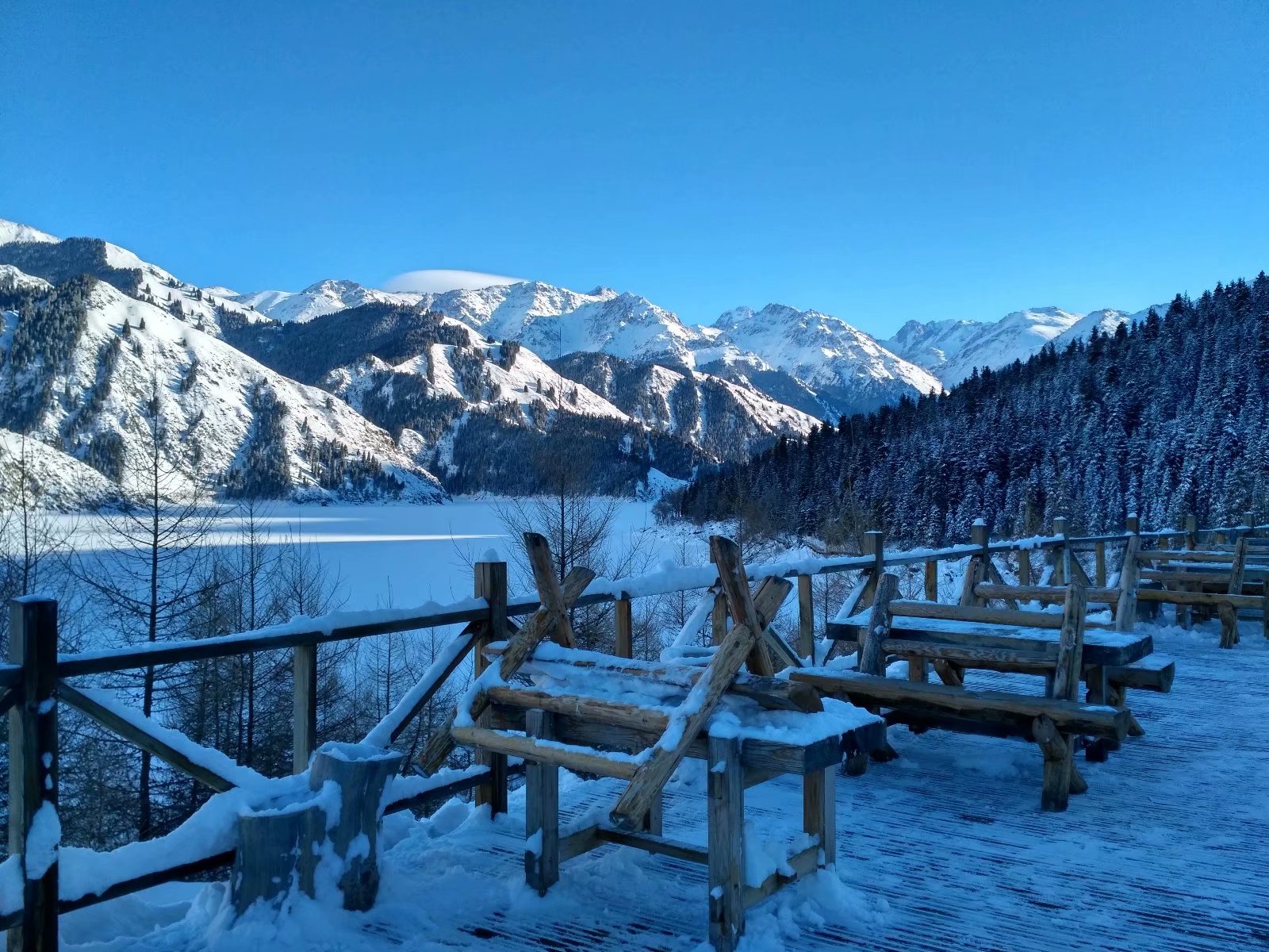 去长白山天池哪个景区最好,新疆天山天池和长白山天池