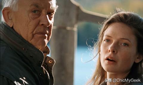 丽贝卡·弗格森沙丘剧照,丽贝卡弗格森沙丘剧照黄裙子