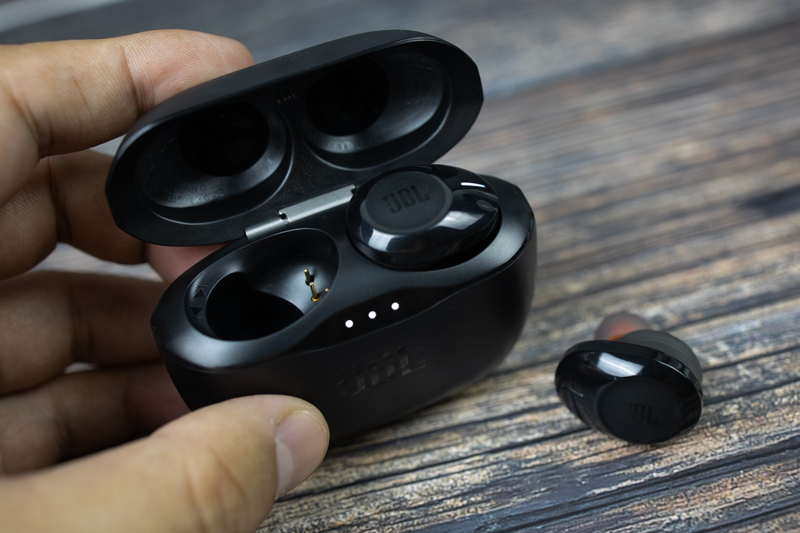 jbltune125tws和100tws区别,jbltune215tws蓝牙耳机评测