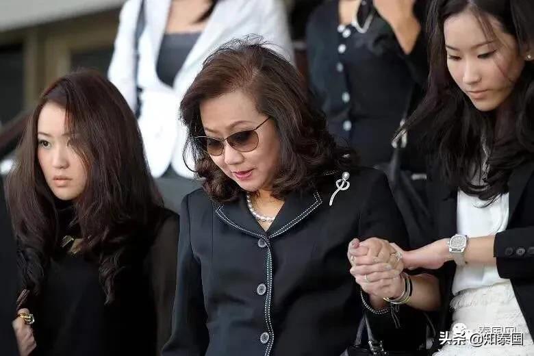 他信前妻“带队投敌”？曾经辉煌的为泰*党**，走到了生死存亡关头！