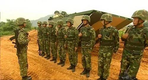 解放军购买140万套防弹衣,解放军两年内配发防弹衣