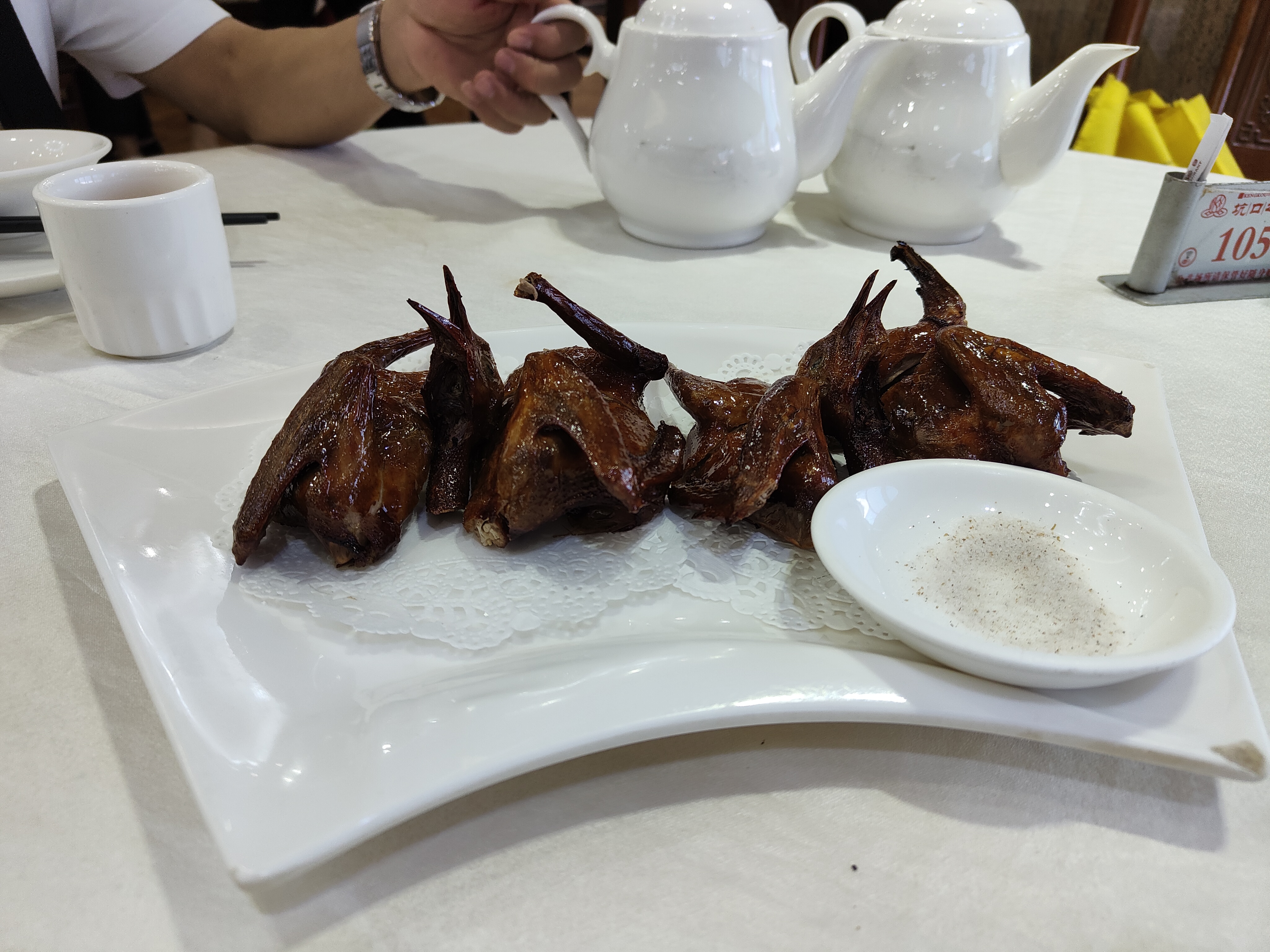 拉稀能吃乳鸽吗,为什么吃乳鸽夜里肚子会痛