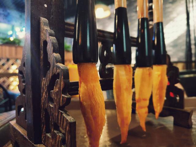 济南奇葩美食，把鸡装在蛋挞里面你吃过吗?