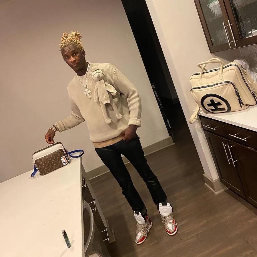 一双假的aj1影子灰多少钱,一双假耐克成本多少钱