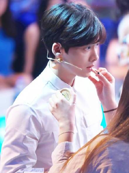 十款好用的润唇膏推荐女生,好用的润唇膏大干唇