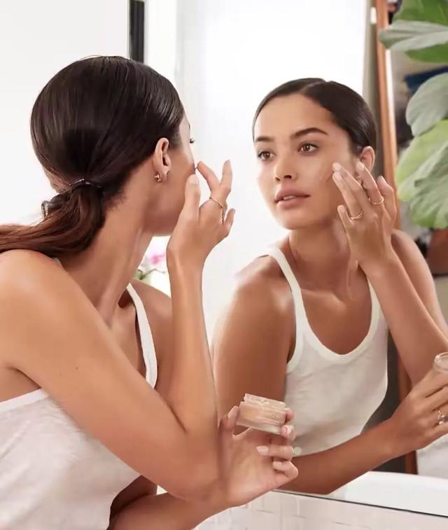 打造干净美肌有妙招,光滑美肌的正确方法