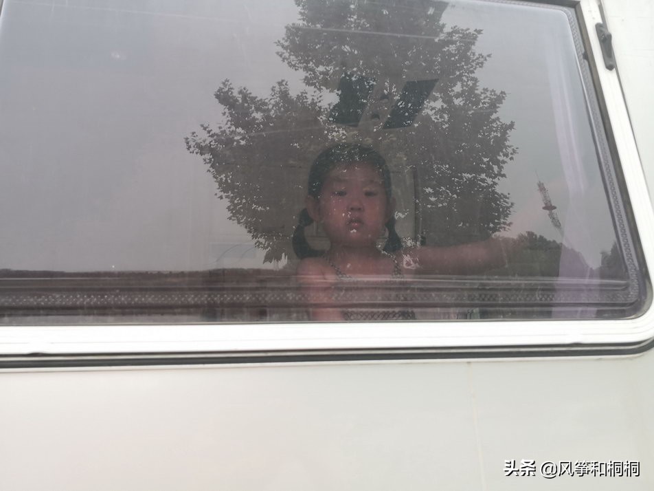 开房车自驾游的生活,老婆当专职司机