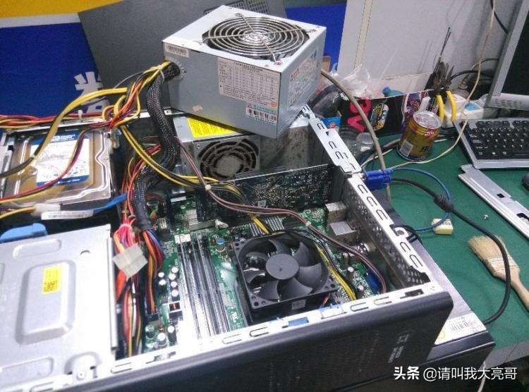 电脑城里都有哪些坑人套路,电脑城坑人生意惨淡