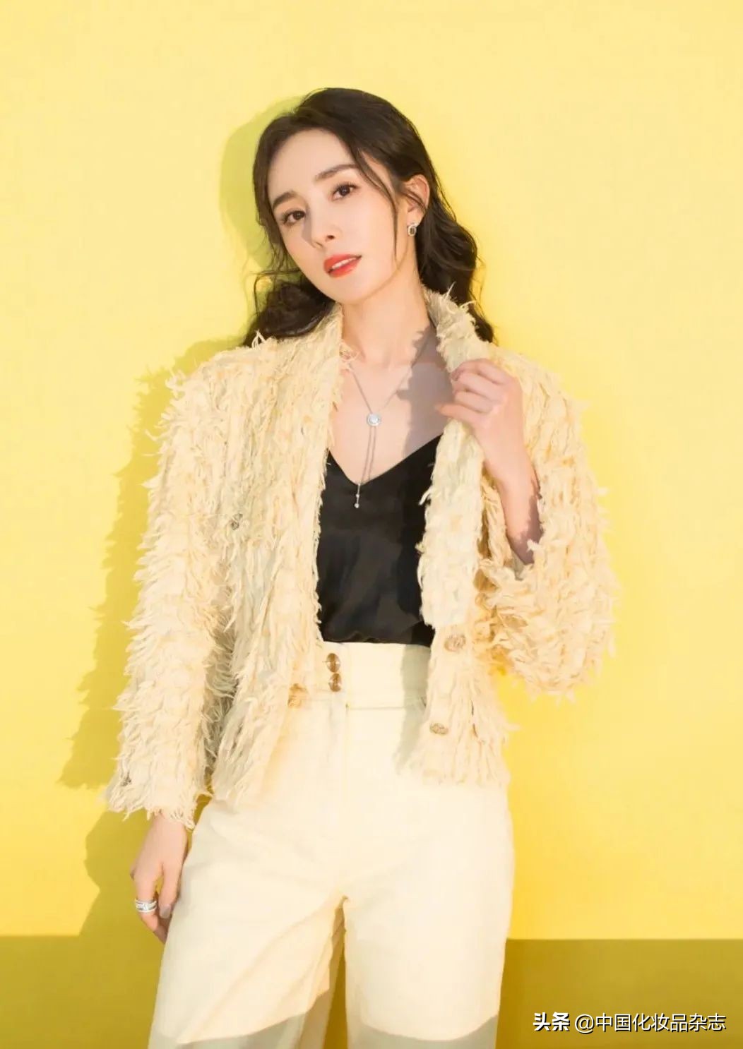 潘通2023流行色非凡洋红,2021潘通主流色系发布