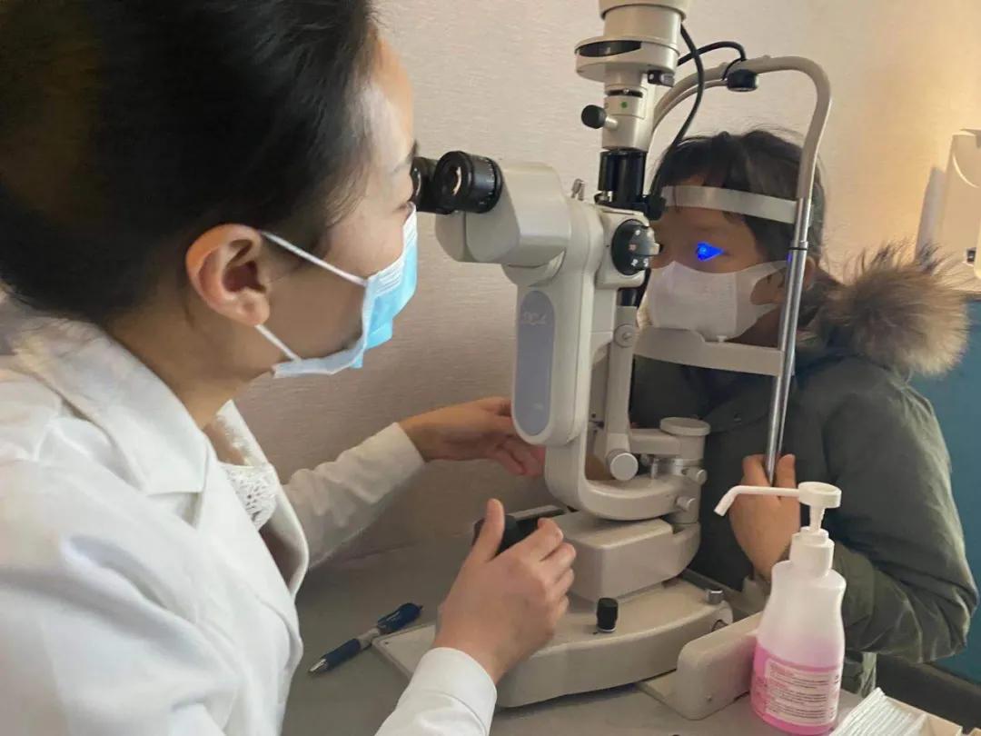 5岁孩子远视视力0.3能矫正过来吗,6岁小孩近视只有0.3怎么办