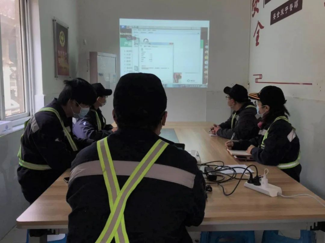 如何预防产后乳腺炎,产后疾病预防与护理