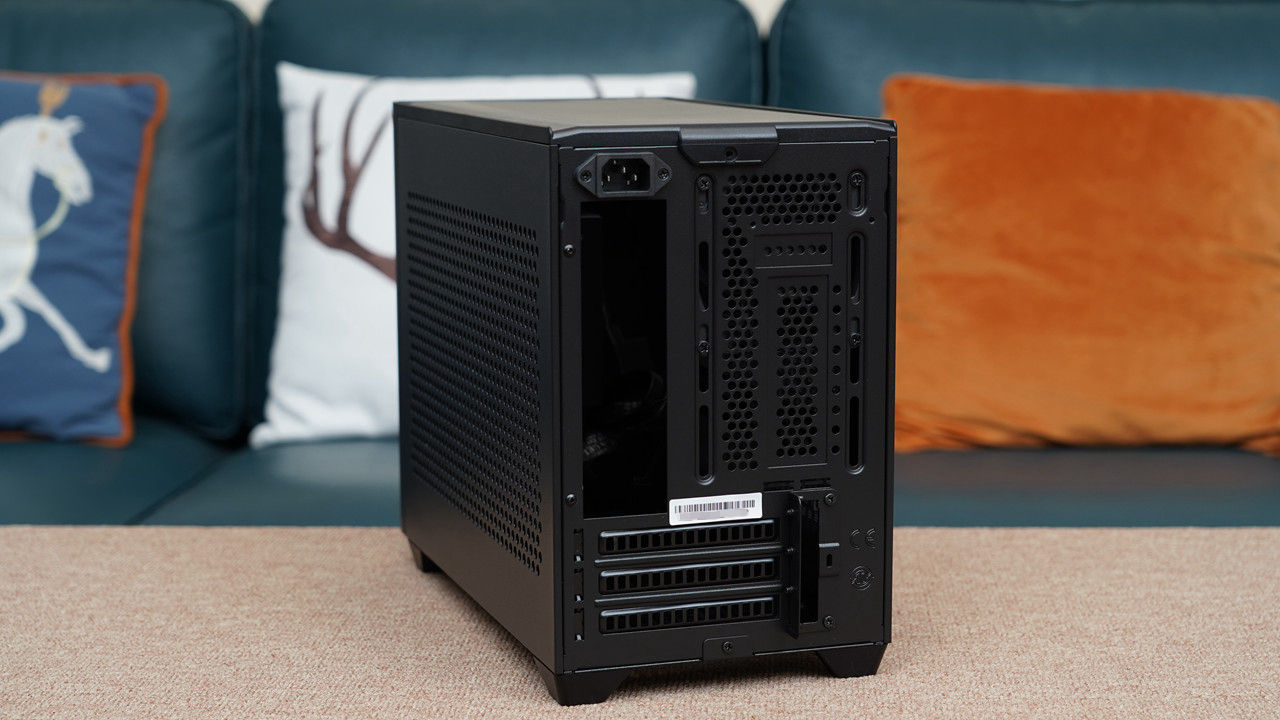 哪个机箱可以装3槽显卡,什么样的显卡适合装itx主机