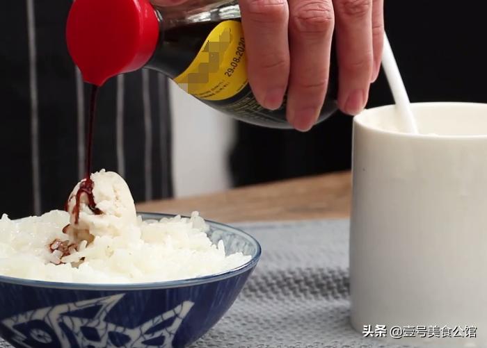 猪油拌饭最简单的做法,猪油拌饭怎么做最好吃