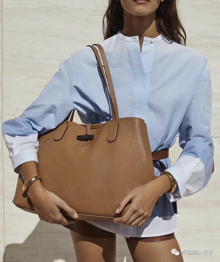 最有权势的德国总理天天背的千元包,这个法国的品牌到底多好用